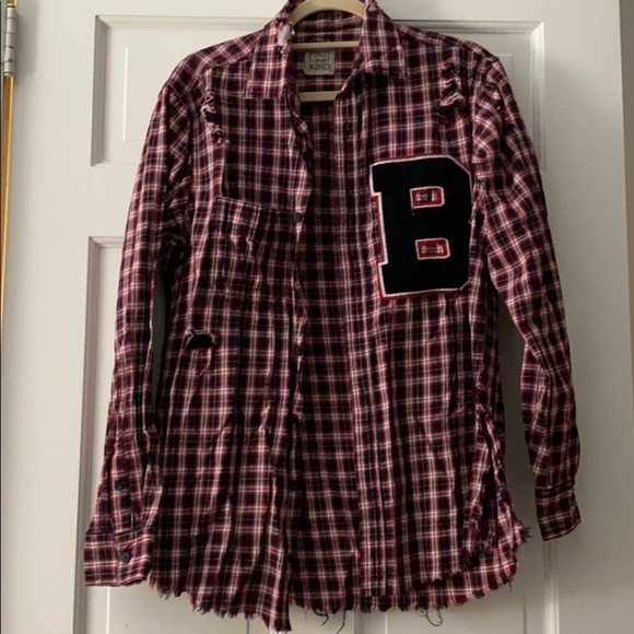 LF Tops - Lightly used LF FURST OF A KIND FLANNELBUTTON DOWN